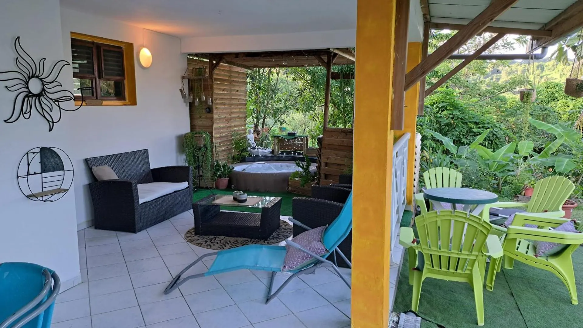 Holiday home Maison Charmante Au Vauclin Avec Vue Sur La Montagne Riviere-Pilote